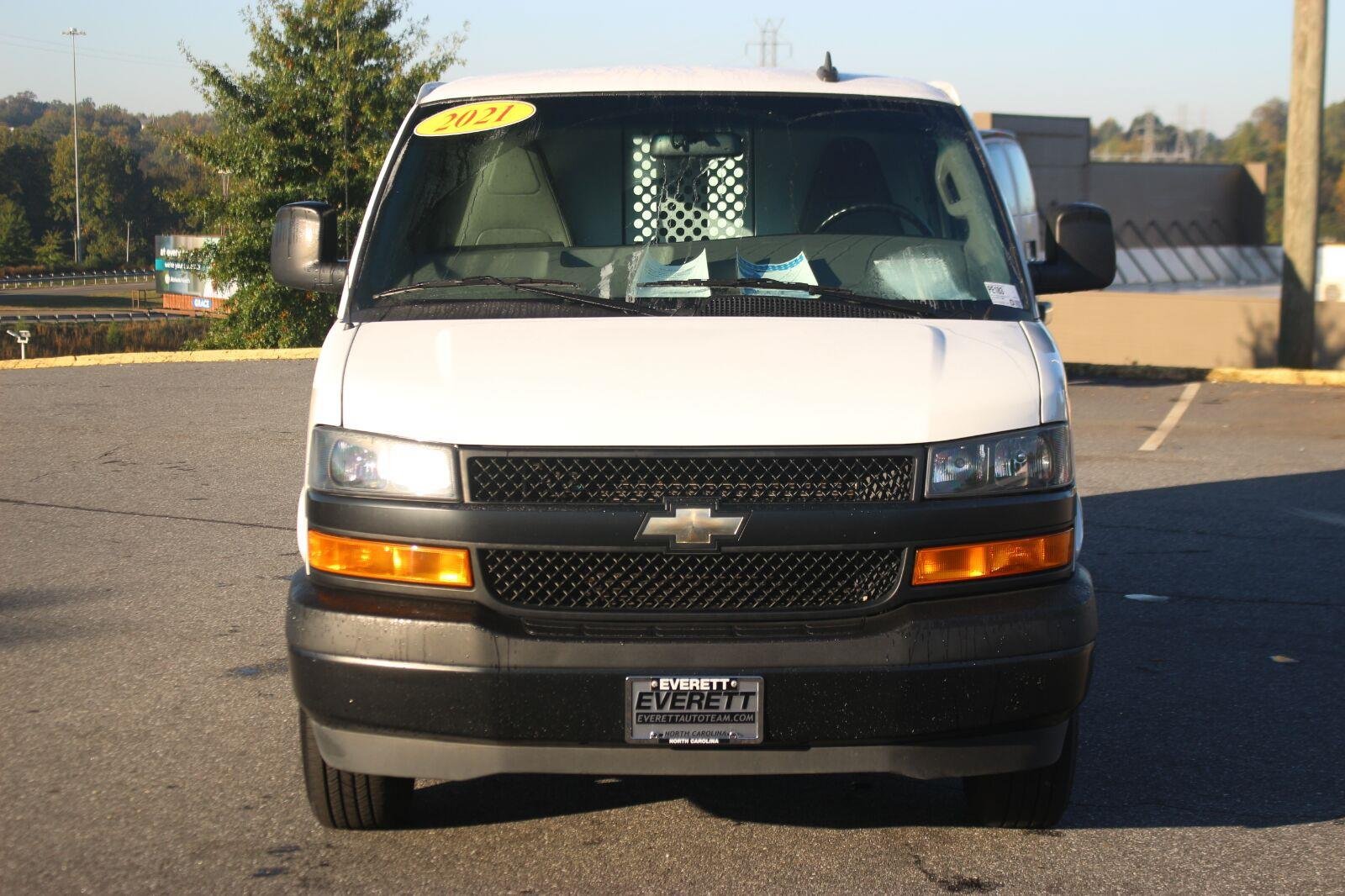 Used 2021 Chevrolet Express 2500 Extended w/ Driver Convenience Package RWD image 2