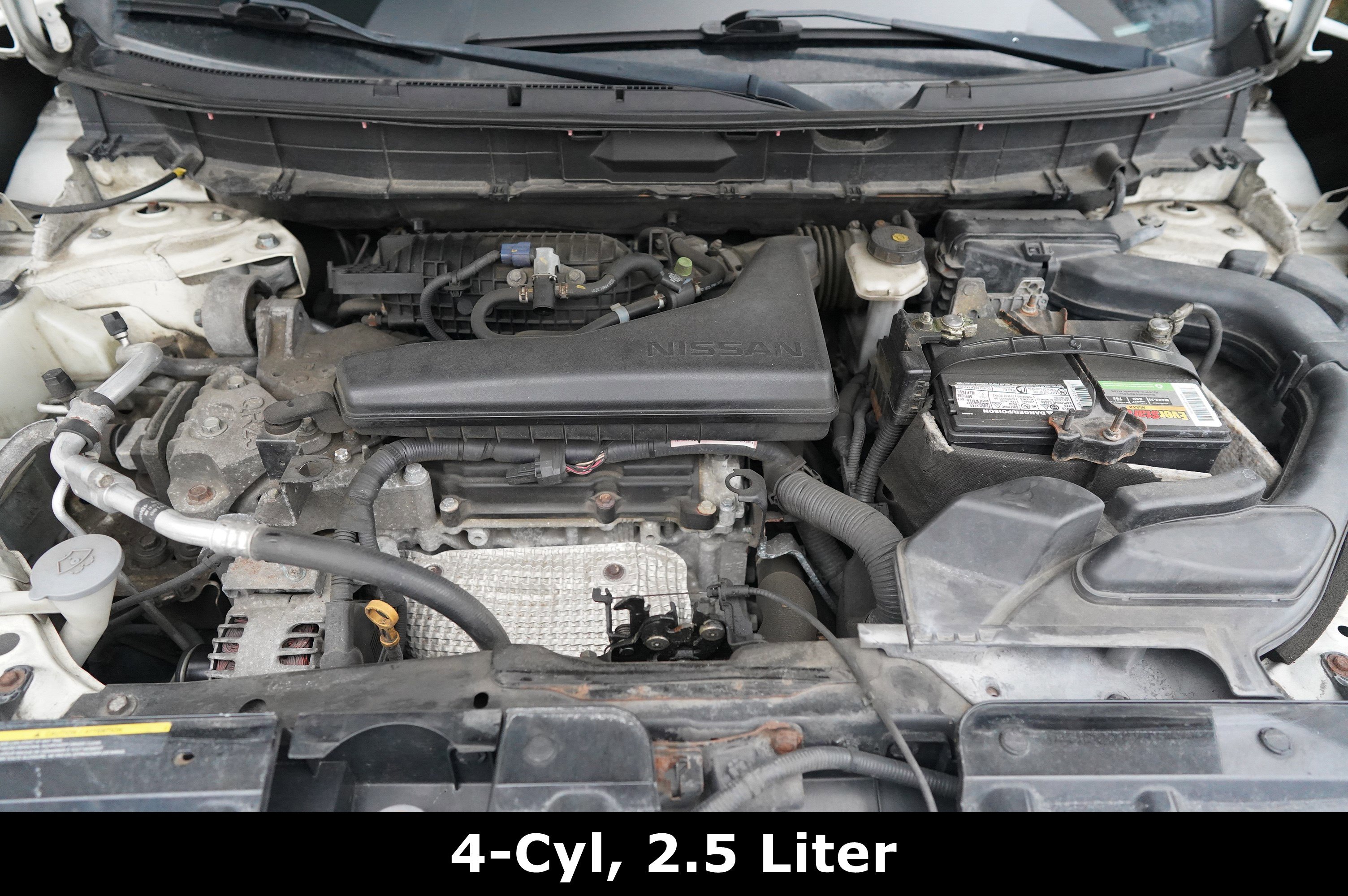 Used 2014 Nissan Rogue SV image 4