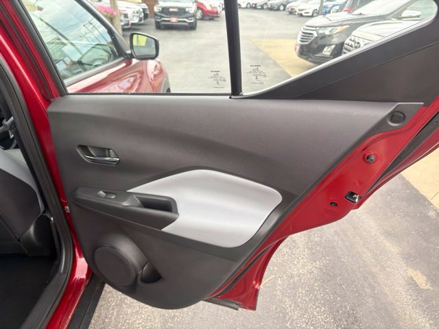 Used 2023 Nissan Kicks SR w/ SR Premium Package FWD image 23