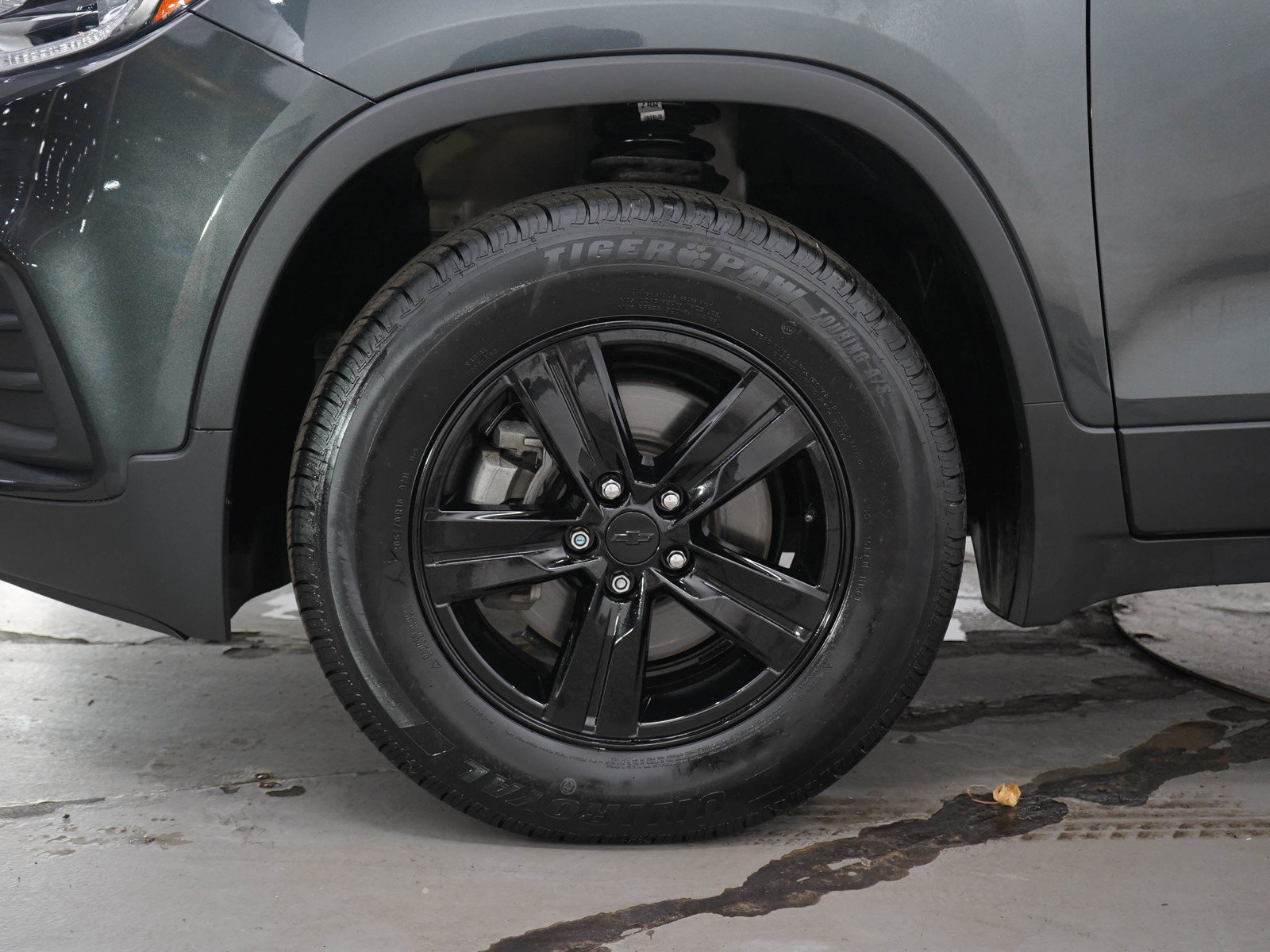 Used 2020 Chevrolet Trax LT w/ LT Convenience Package AWD/4WD image 28