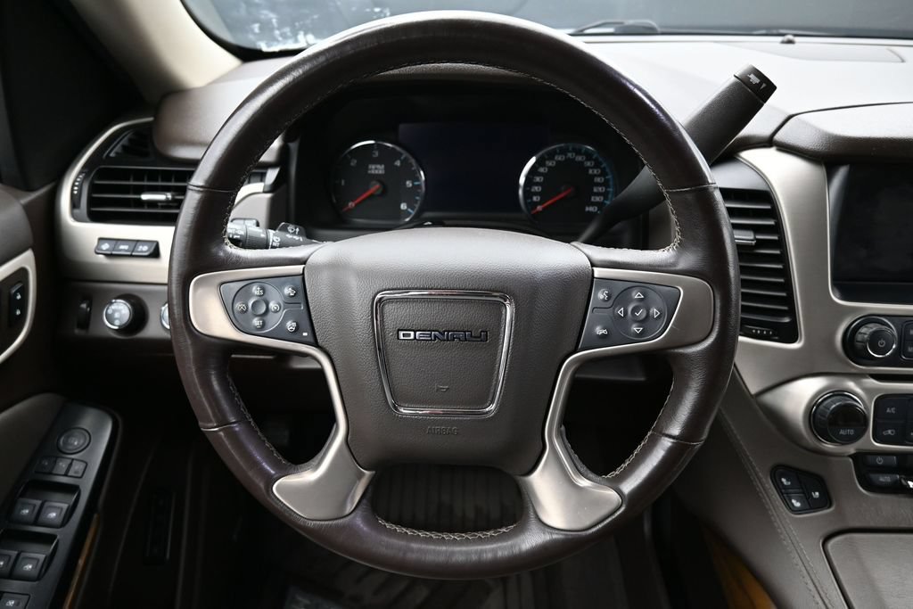 Used 2020 GMC Yukon Denali w/ Open Road Package AWD/4WD image 19