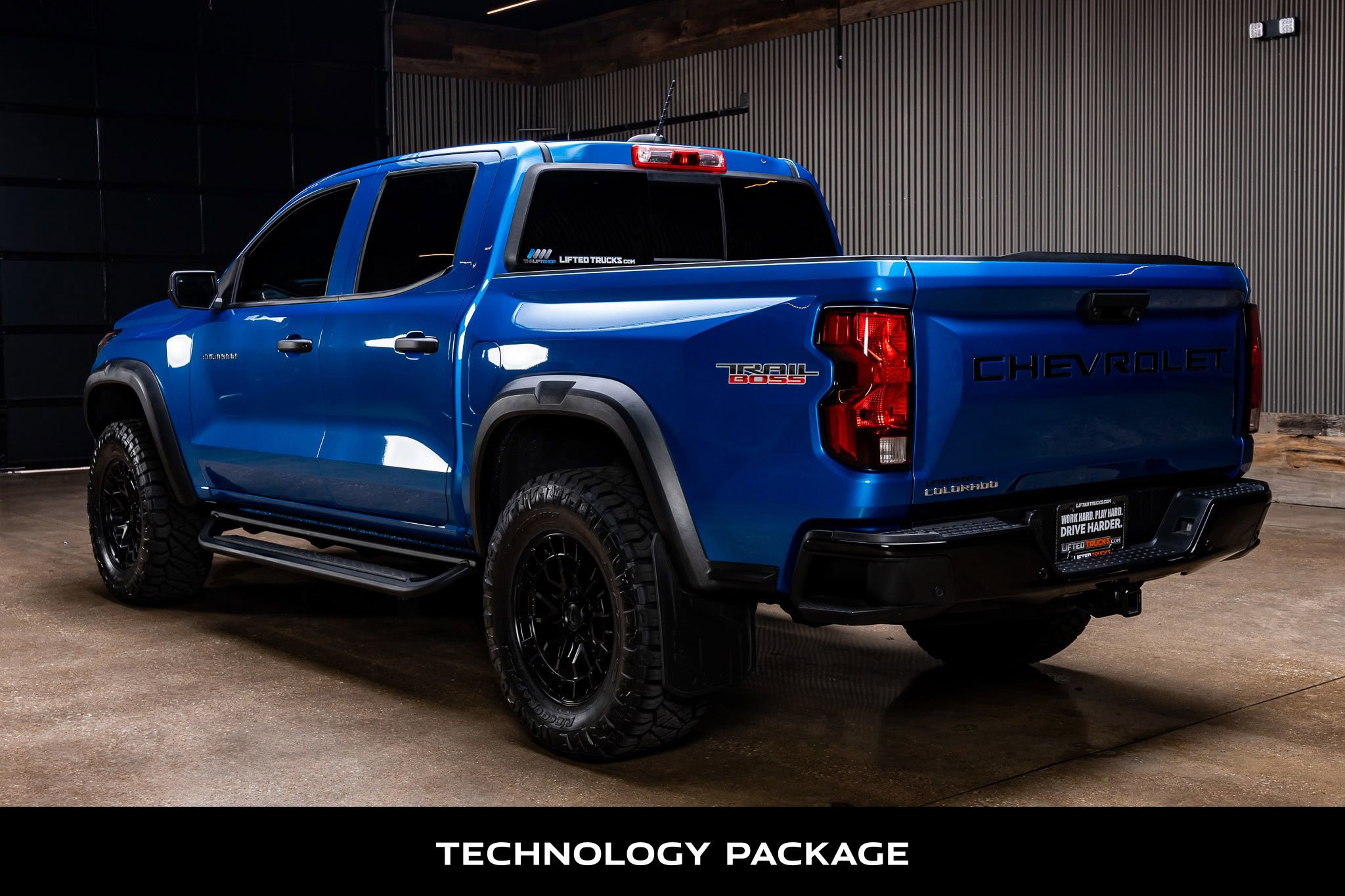 Used 2024 Chevrolet Colorado Trail Boss w/ Technology Package AWD/4WD image 7