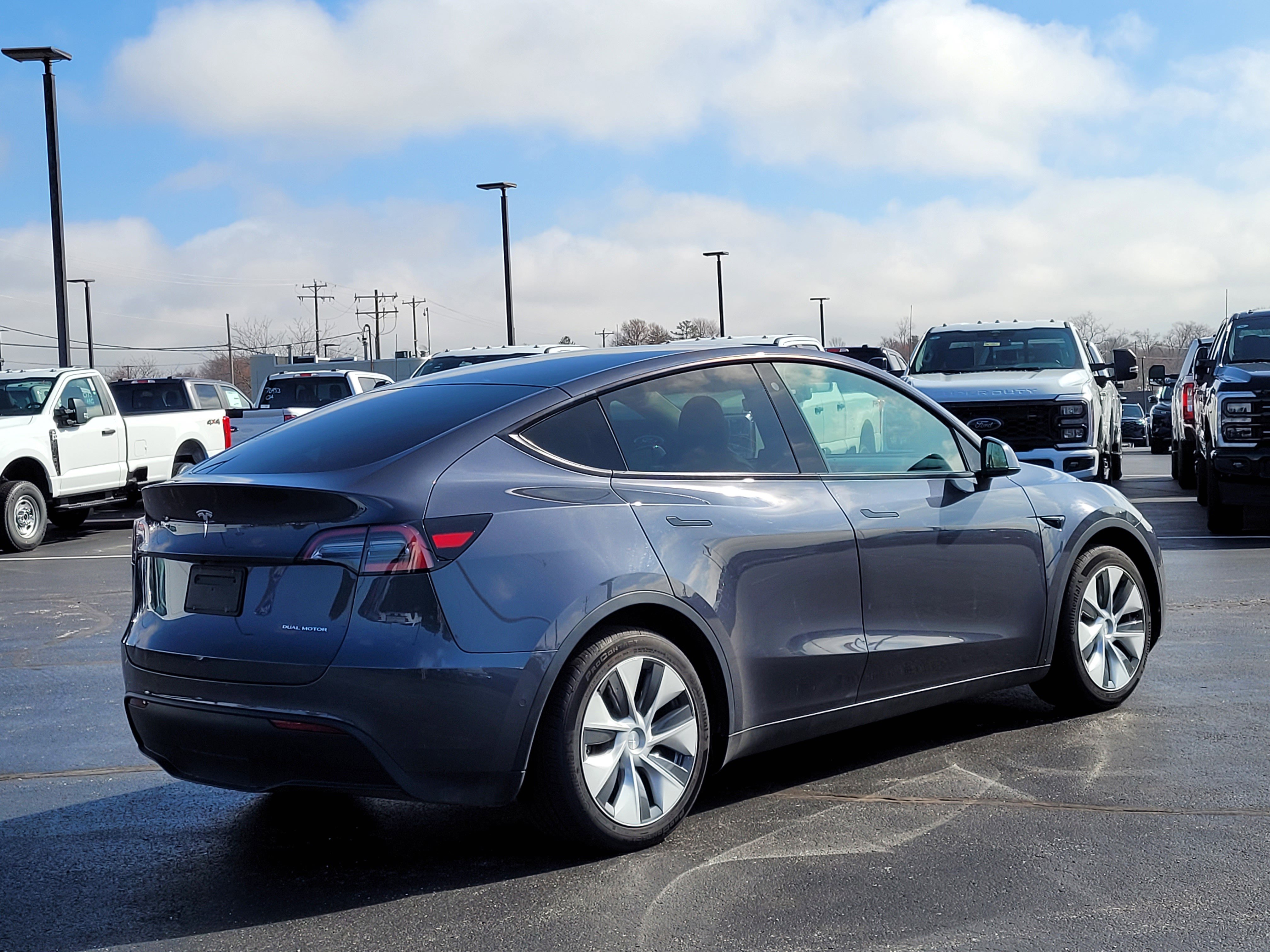 Used 2021 Tesla Model Y Long Range image 4
