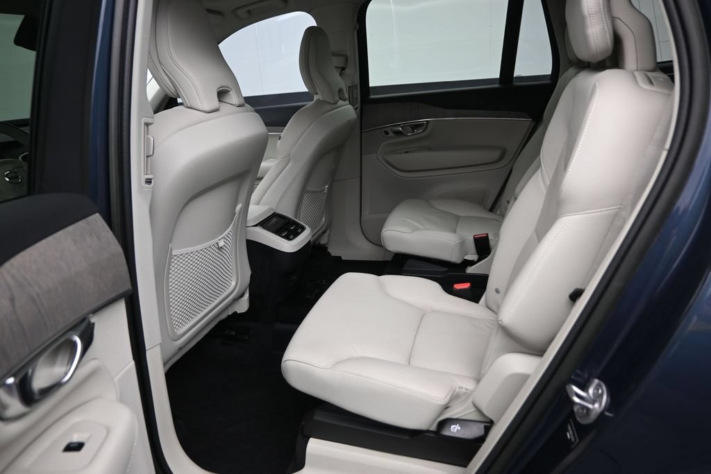 Used 2023 Volvo XC90 B6 Plus w/ Protection Package Premier AWD/4WD image 14