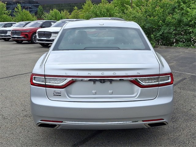 Used 2017 Lincoln Continental Select FWD image 5
