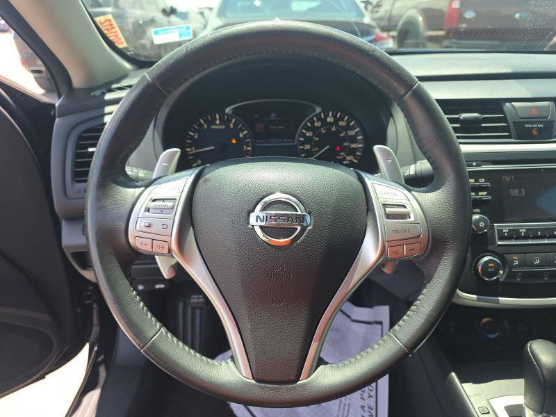 Used 2017 Nissan Altima 2.5 SR w/ Midnight Edition Package FWD image 8