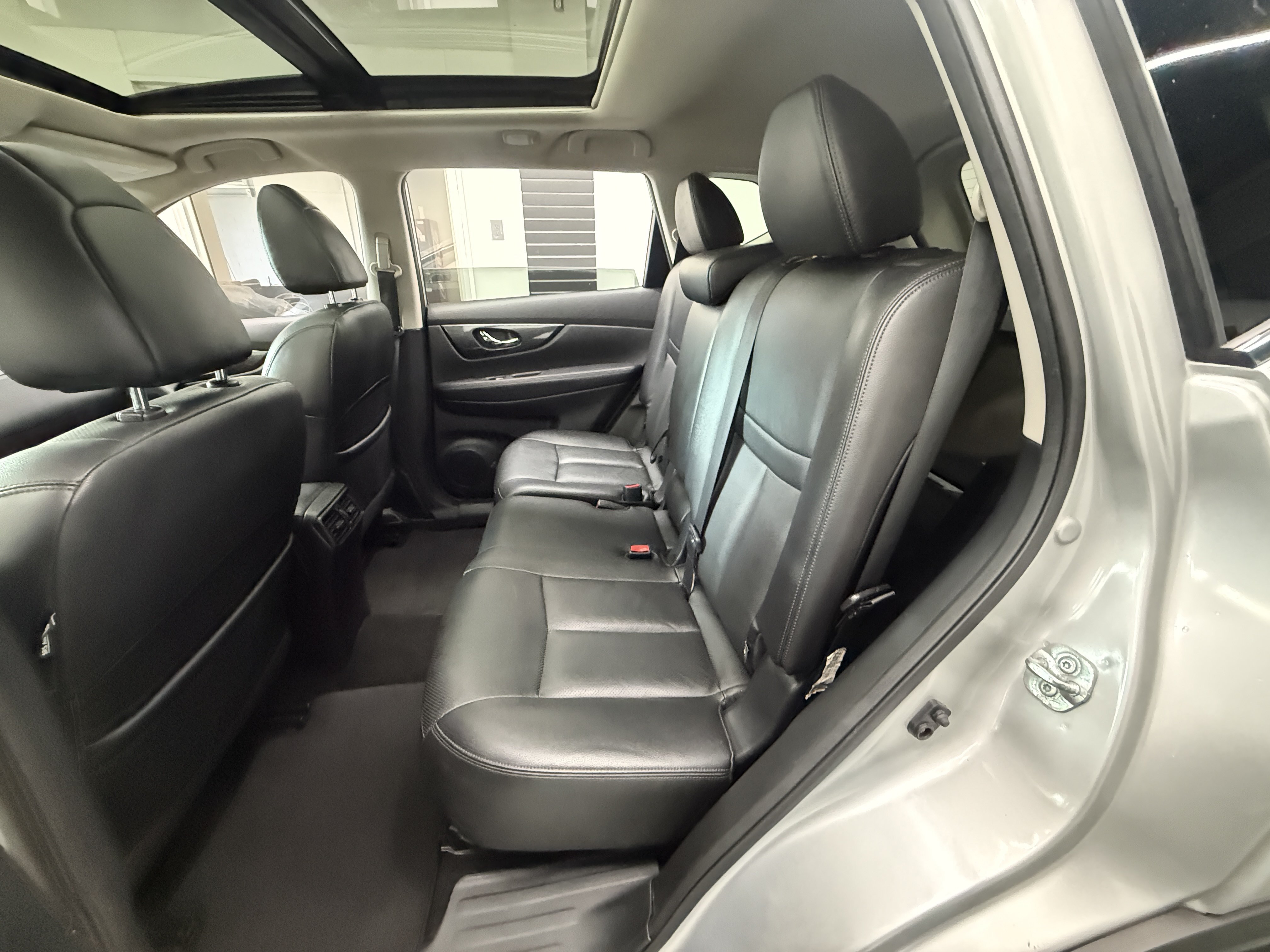 Used 2016 Nissan Rogue S w/ Appearance Package AWD/4WD image 23