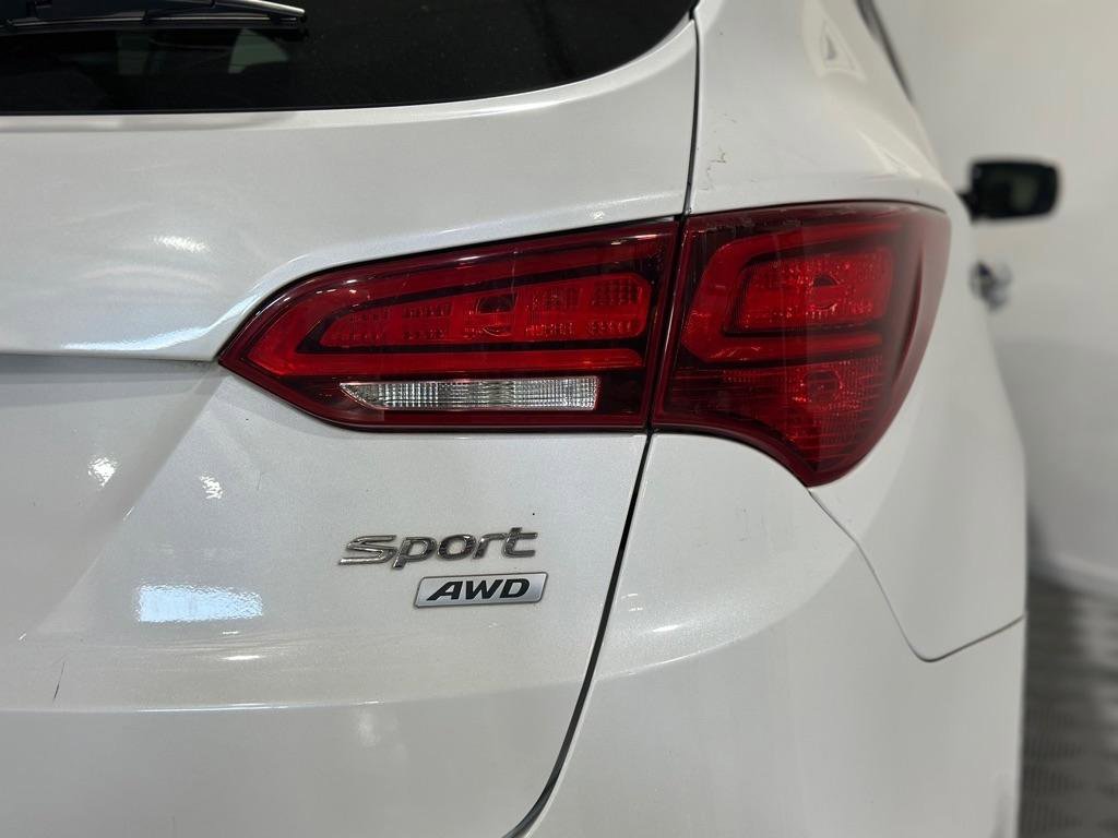 Used 2017 Hyundai Santa Fe Sport AWD/4WD image 30