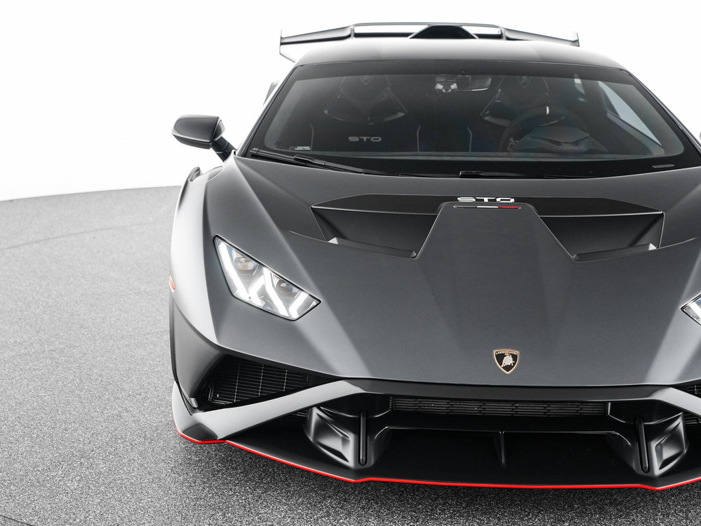 Used 2023 Lamborghini Huracan STO RWD image 36