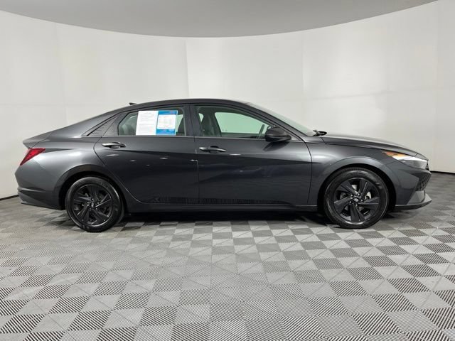 Used 2023 Hyundai Elantra SEL FWD image 13