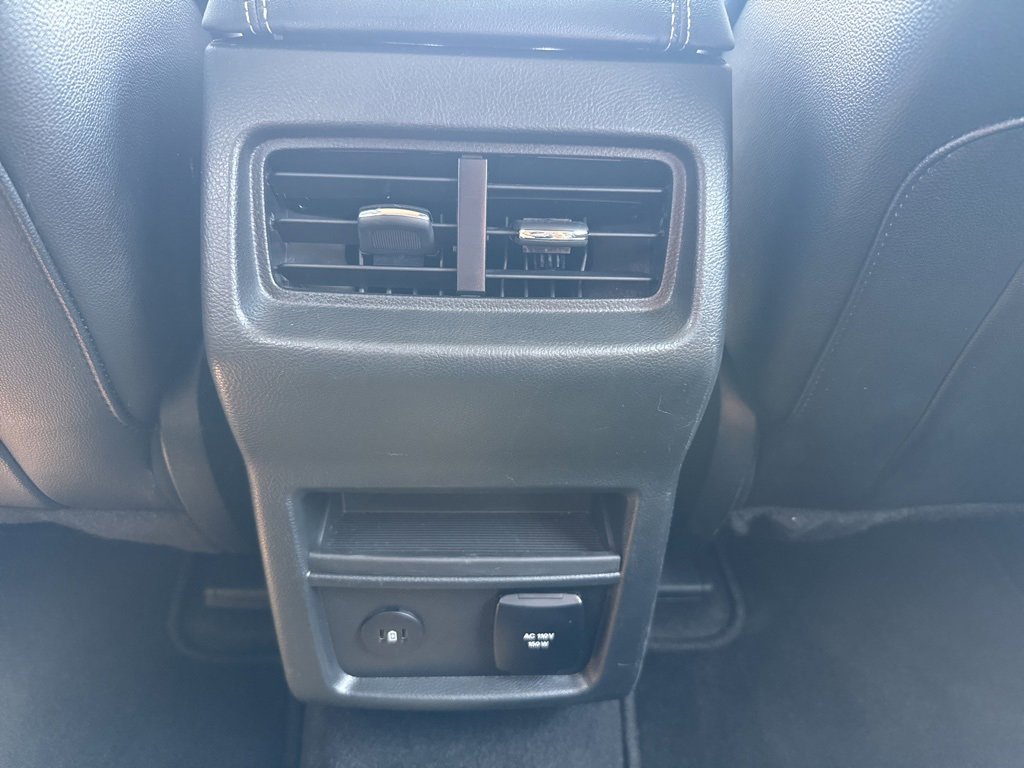 Used 2024 Ford Edge Titanium image 25