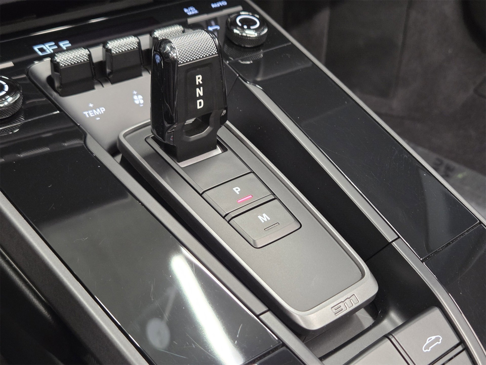 Certified 2024 Porsche 911 Carrera image 19