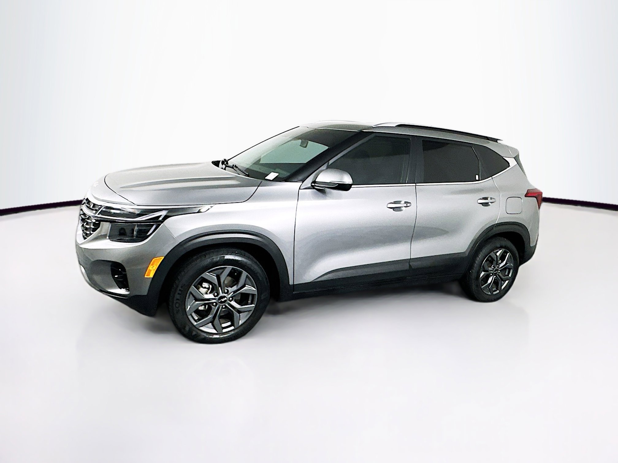 Used 2024 Kia Seltos S image 4