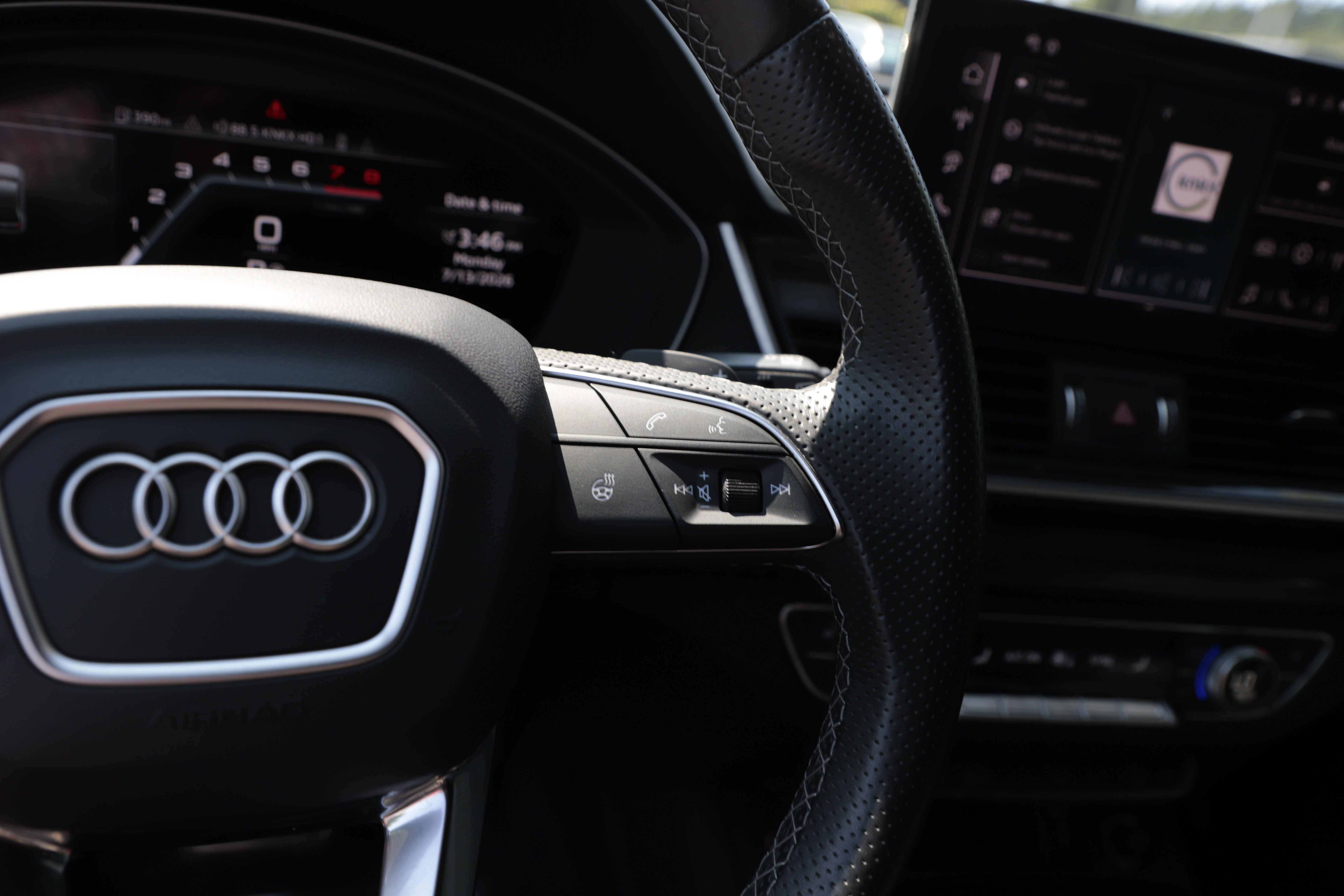 Used 2024 Audi SQ5 Premium Plus AWD/4WD image 23