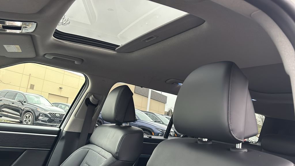 Used 2025 Hyundai Santa Fe Limited image 25