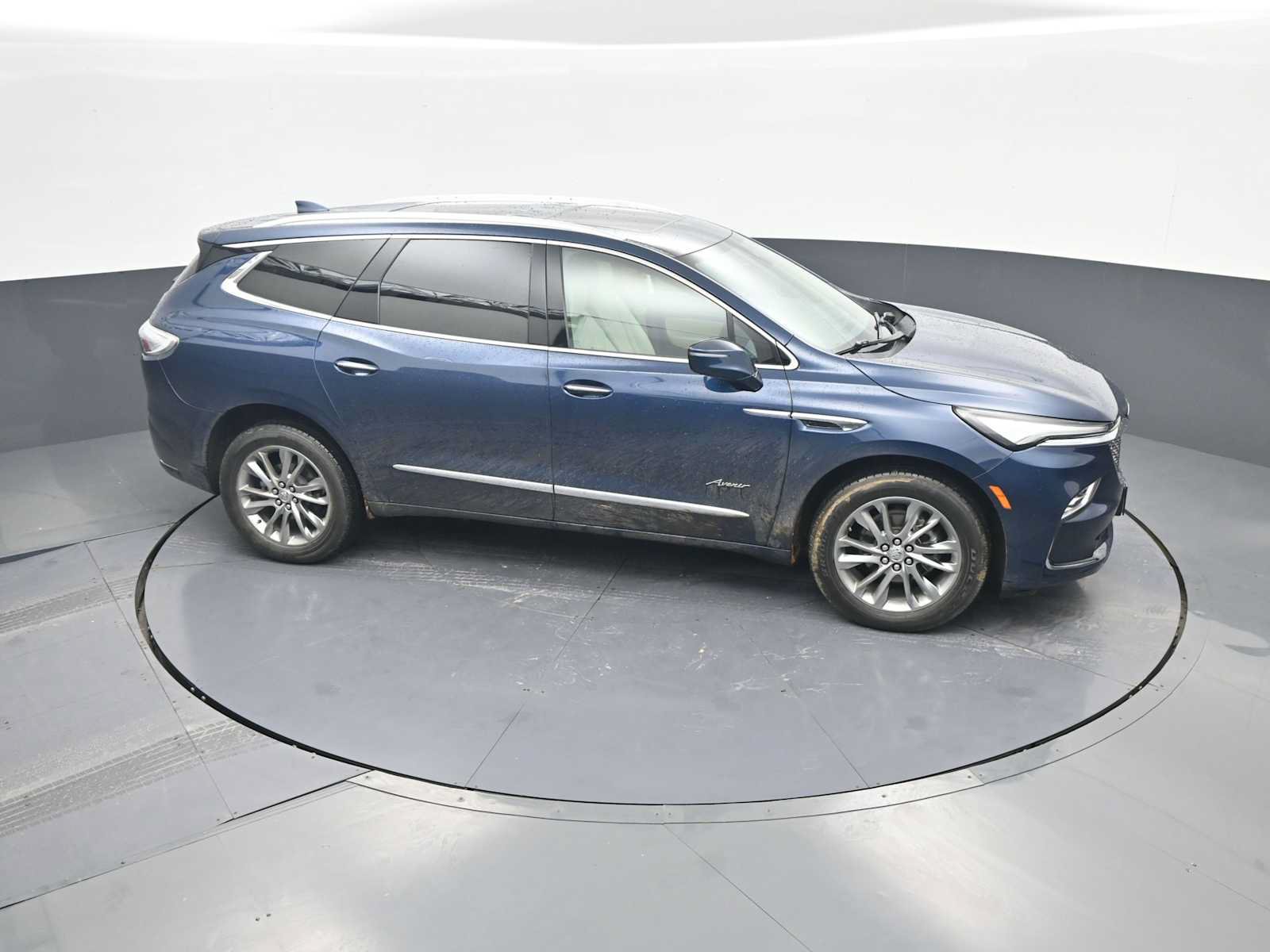 Used 2024 Buick Enclave Avenir w/ Avenir Technology Package AWD/4WD image 35