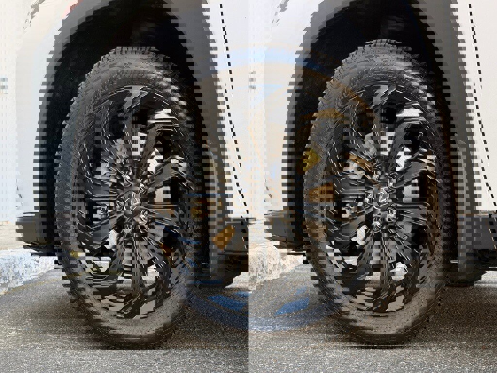 Certified 2022 Lexus UX 200 image 9