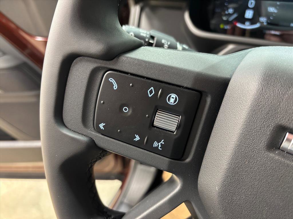 New 2026 Land Rover Defender 130 X-Dynamic SE AWD/4WD image 21