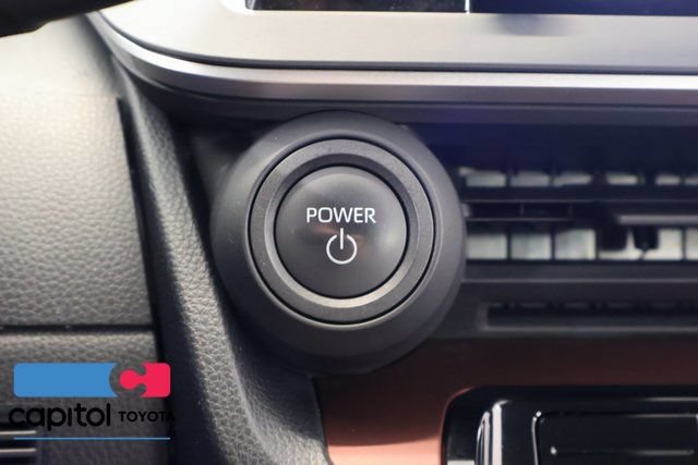 Used 2024 Toyota Prius Prime FWD image 21
