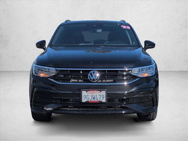 Used 2023 Volkswagen Tiguan SE R-Line image 2