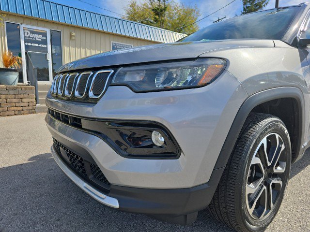 Used 2022 Jeep Compass Limited AWD/4WD image 9