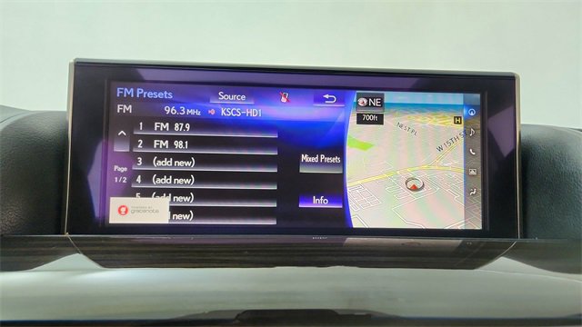 Used 2021 Lexus LX 570 4WD w/ 3rd Row & Luxury Pkg image 49