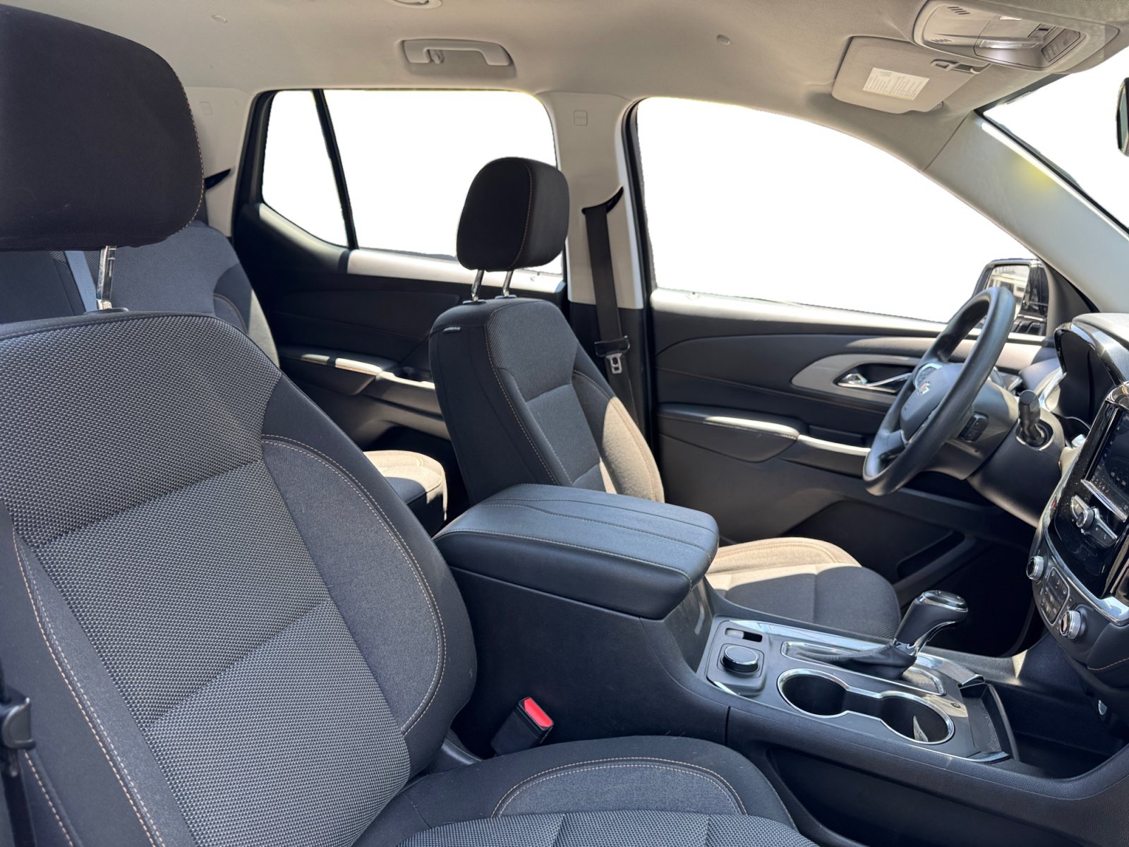 Used 2020 Chevrolet Traverse LS FWD image 15