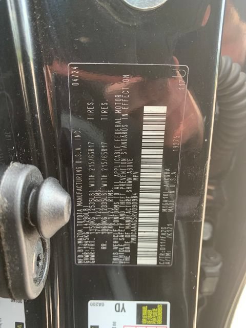 Used 2024 Toyota Corolla Cross LE FWD image 31