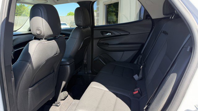 Used 2021 Chevrolet TrailBlazer LT w/ Premium Seating Package FWD image 9
