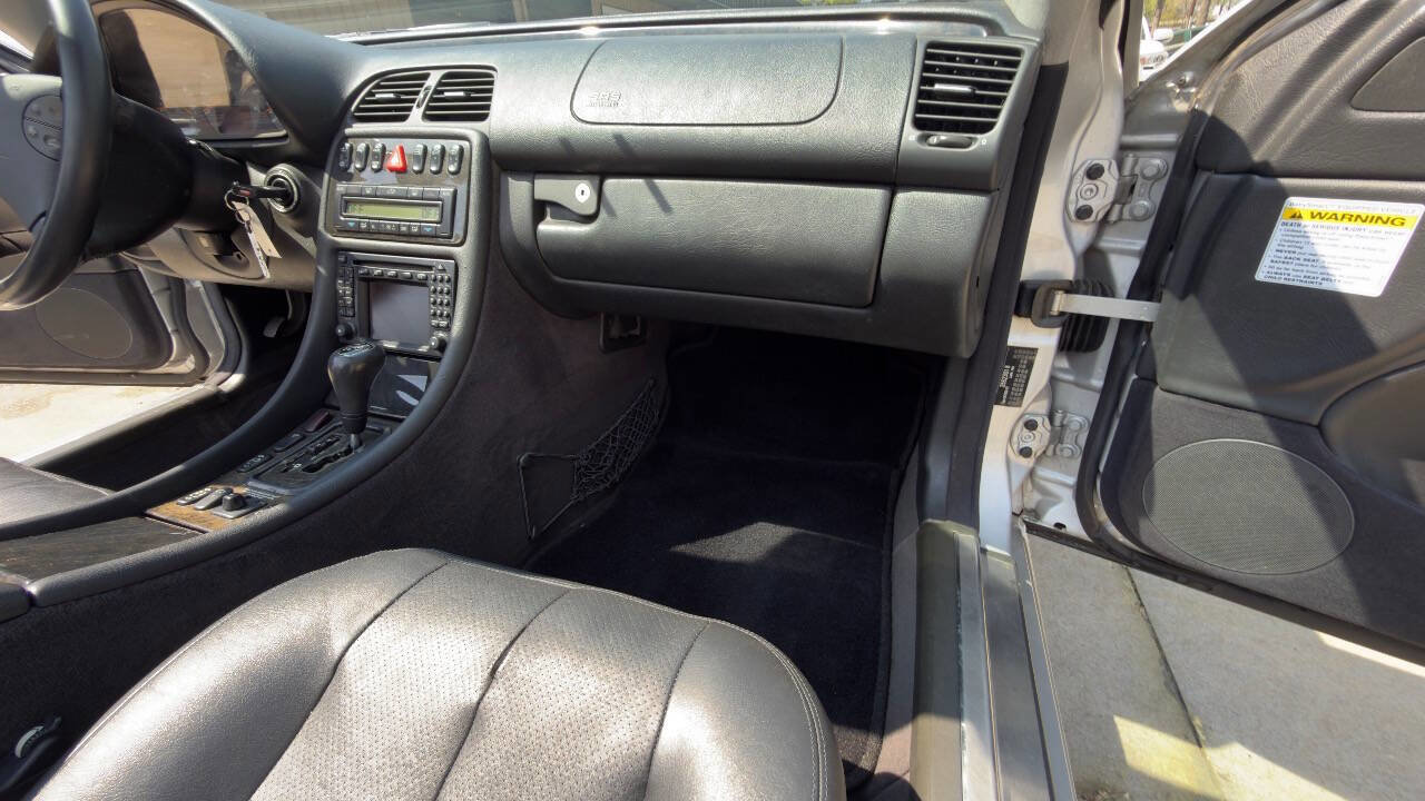 Used 2000 Mercedes-Benz CLK 430 Cabriolet image 50