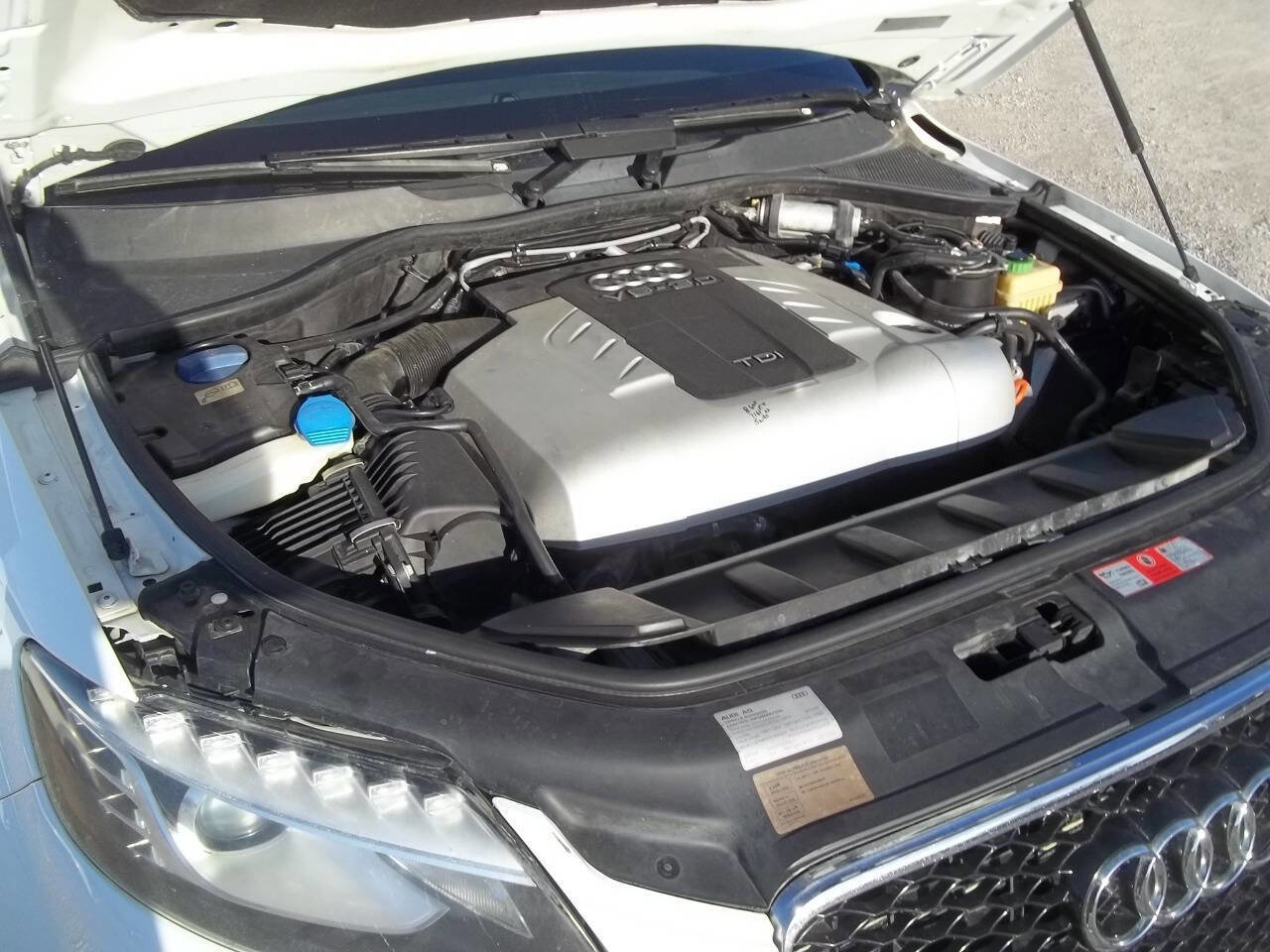 Used 2010 Audi Q7 TDI Premium Plus AWD/4WD image 15