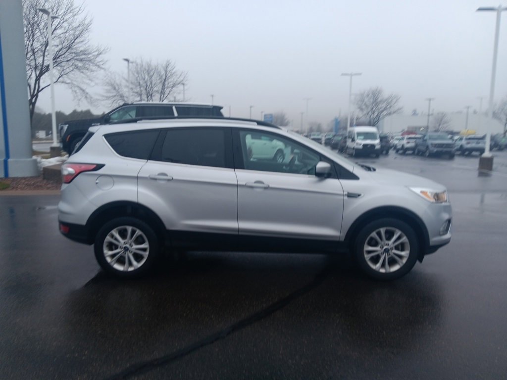 Used 2018 Ford Escape SE image 4