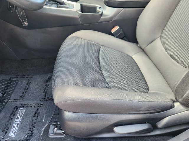 Certified 2024 Toyota RAV4 LE FWD image 20