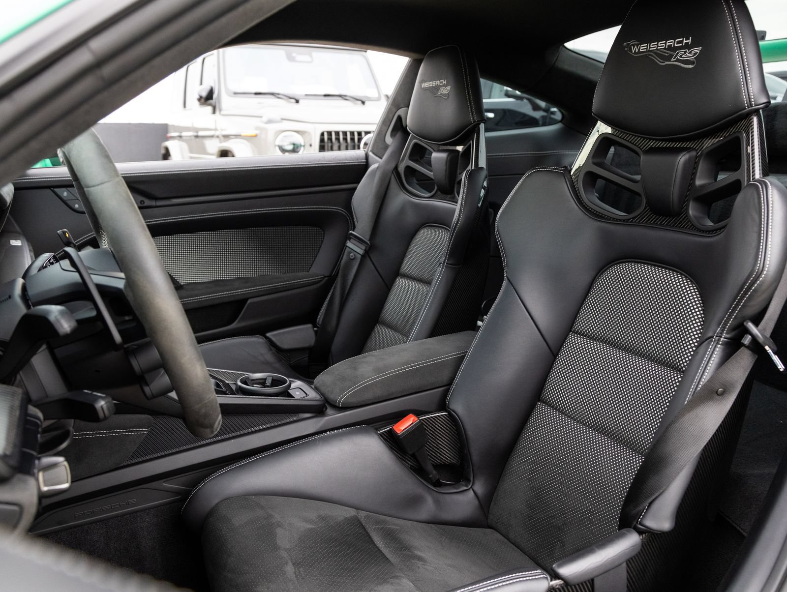 Certified 2025 Porsche 911 GT3 RS w/ Weissach Package RWD image 5