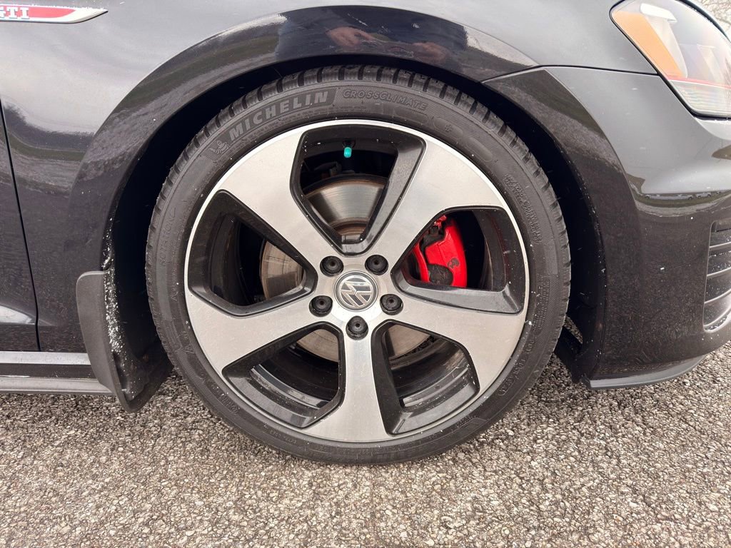 Used 2016 Volkswagen GTI SE FWD image 17