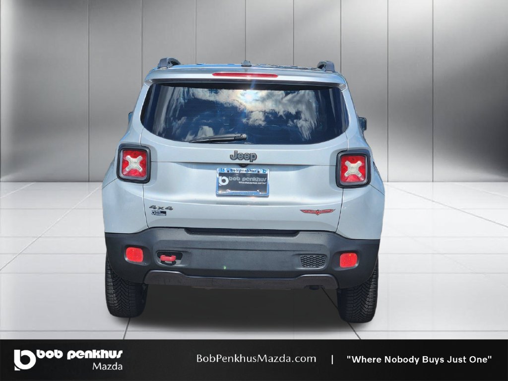 Used 2015 Jeep Renegade Trailhawk w/ Popular Equipment Group AWD/4WD image 26