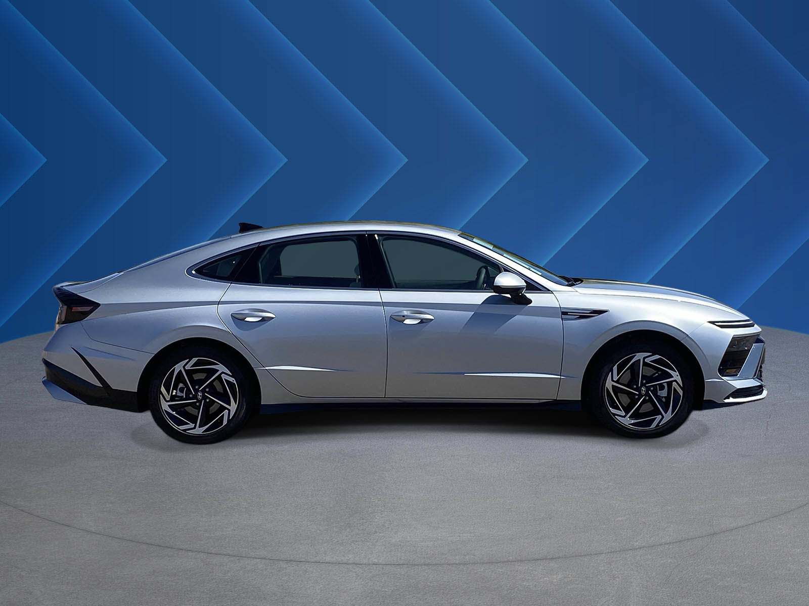New 2026 Hyundai Sonata SEL FWD image 2