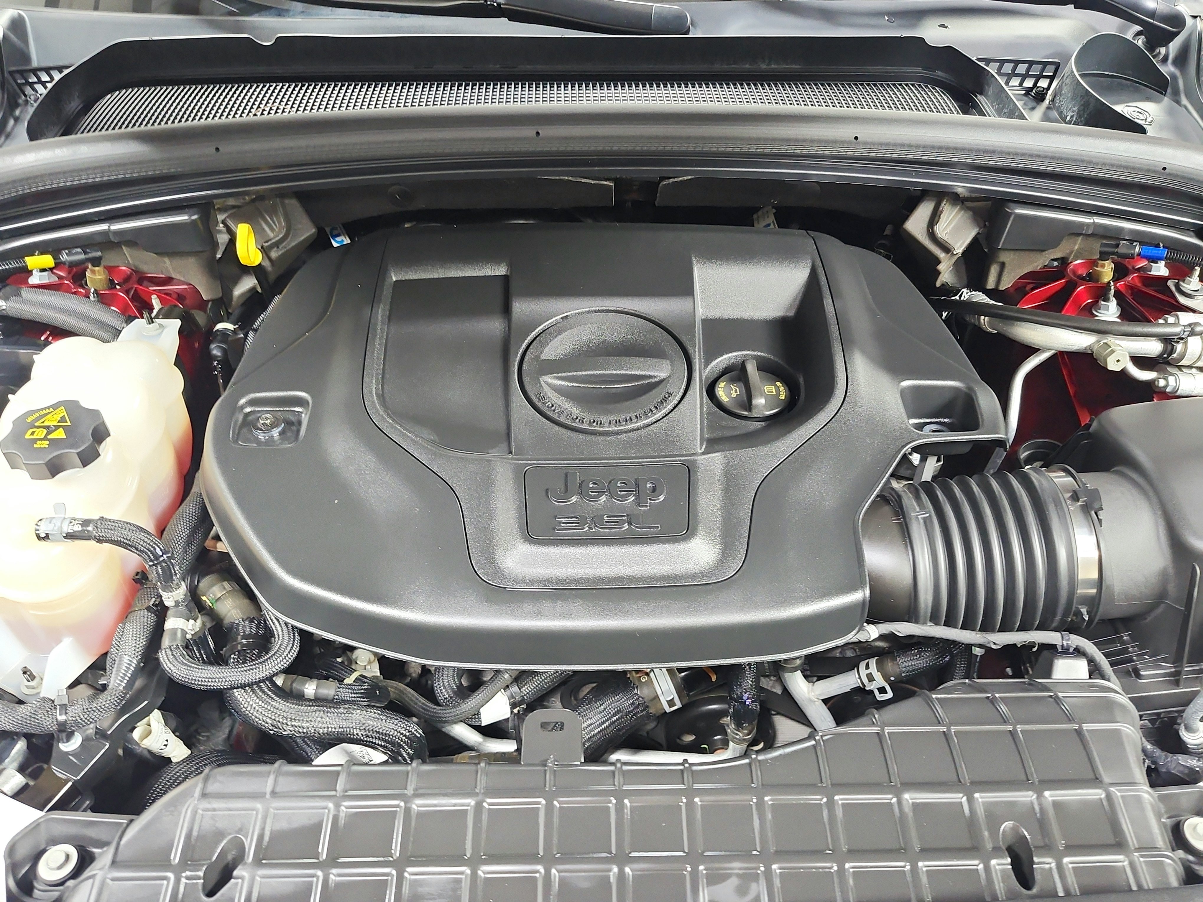 Used 2023 Jeep Grand Cherokee Overland AWD/4WD image 17