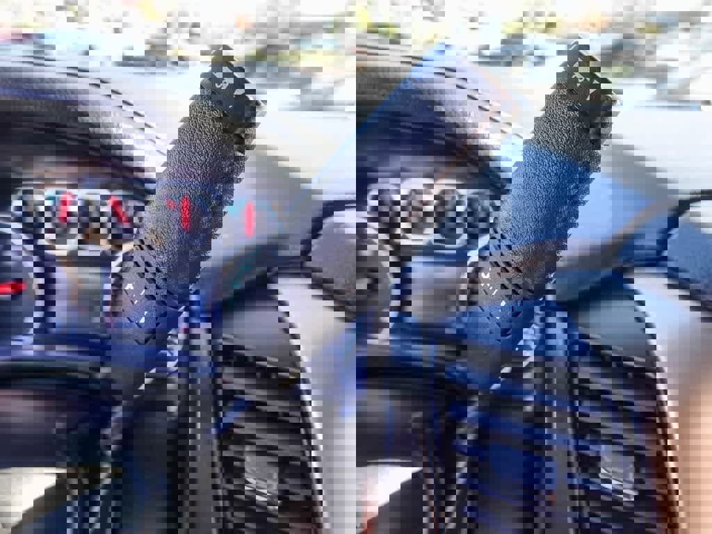 Used 2015 Chevrolet Suburban LTZ image 18