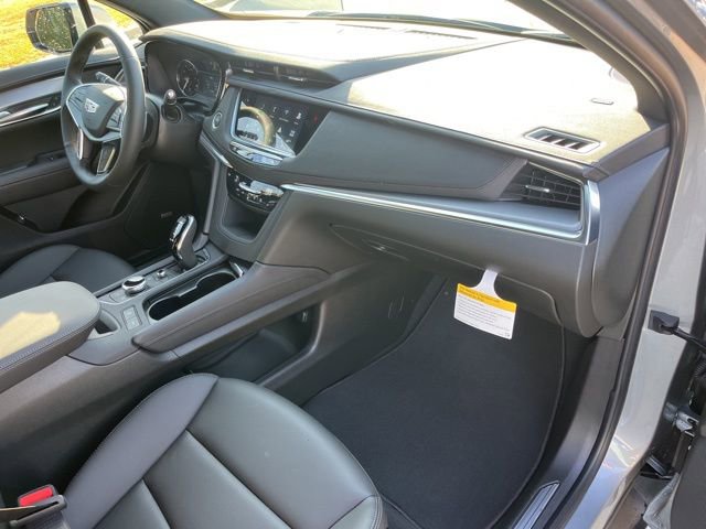New 2026 Cadillac XT5 Luxury w/ LPO, Floor Liner Package AWD/4WD image 35