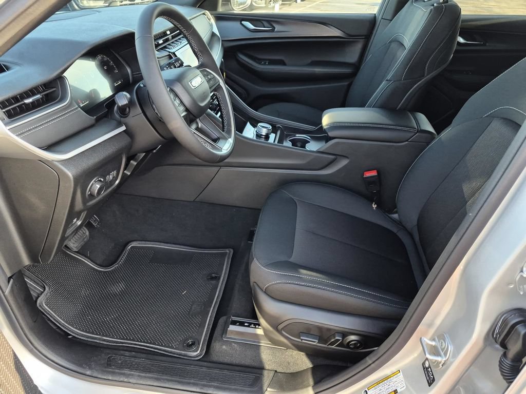 New 2026 Jeep Grand Cherokee L Laredo RWD image 11