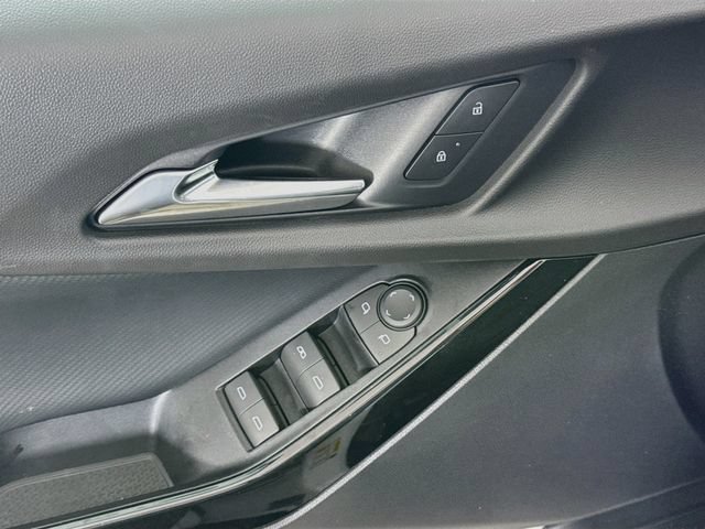 New 2027 Chevrolet Equinox LT w/ Safety and Technology Package FWD image 19