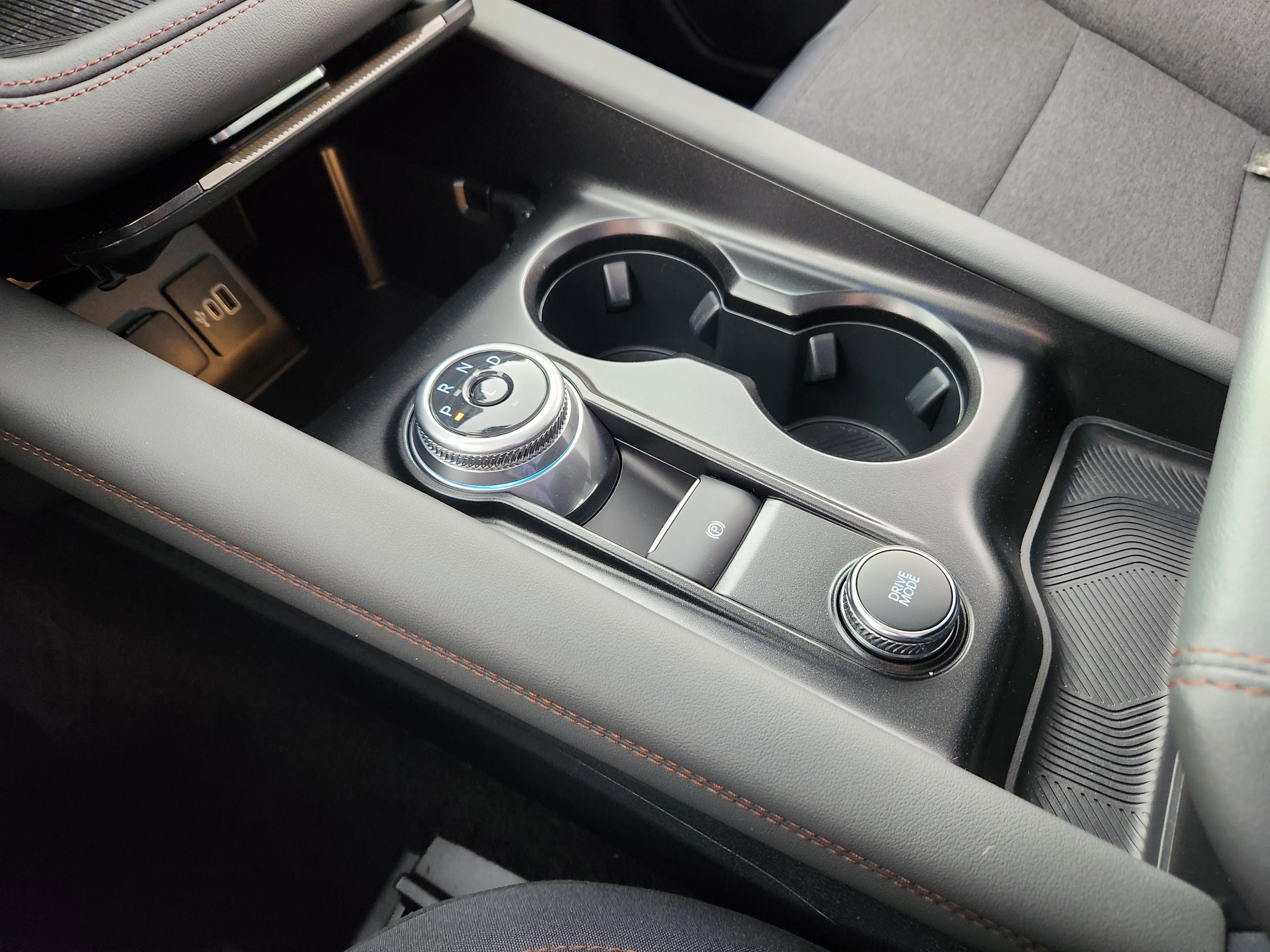 Used 2025 Ford Explorer Active image 25