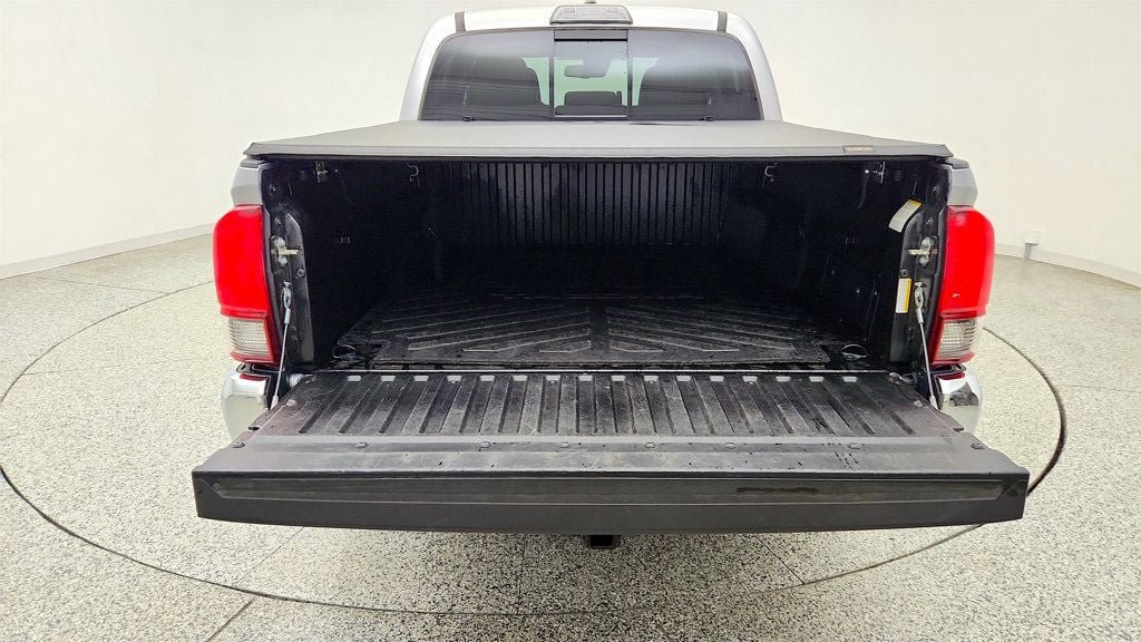 Used 2019 Toyota Tacoma SR5 AWD/4WD image 20