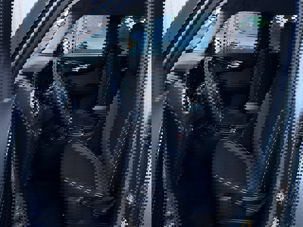 Used 2025 Chevrolet TrailBlazer LT image 10