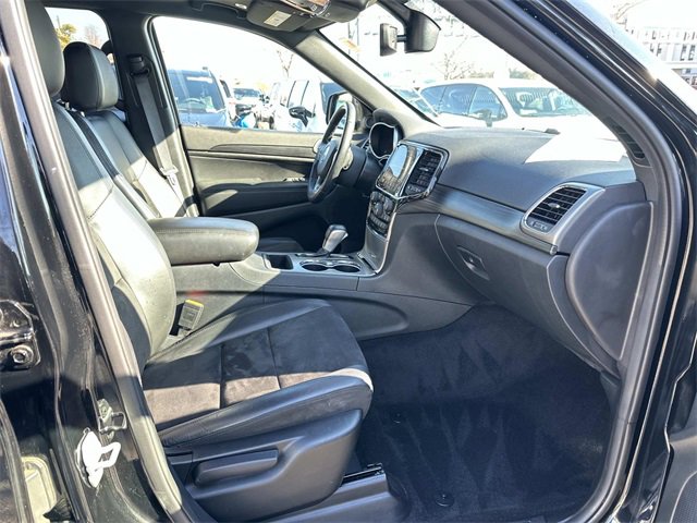 Certified 2022 Jeep Grand Cherokee Laredo X image 9