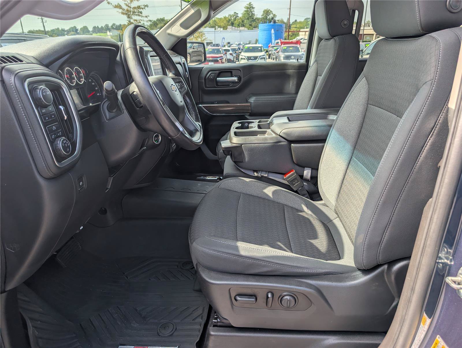 Used 2020 Chevrolet Silverado 1500 LT w/ All-Star Edition AWD/4WD image 16