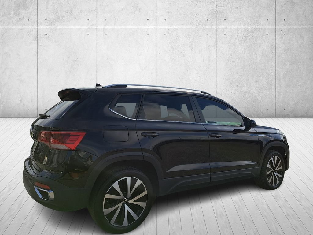 Used 2024 Volkswagen Taos SE image 5
