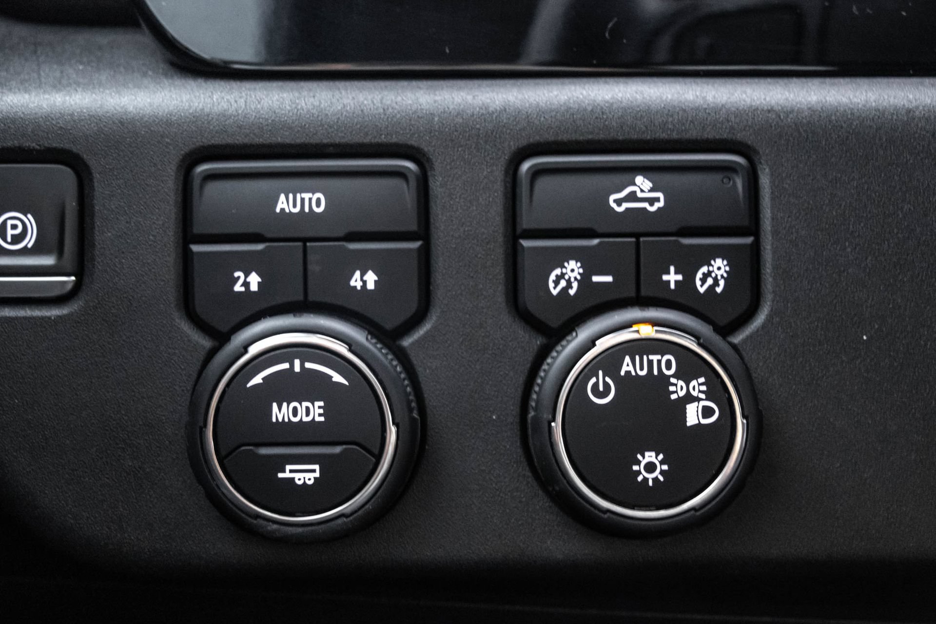 Used 2024 Chevrolet Silverado 1500 LT AWD/4WD image 25