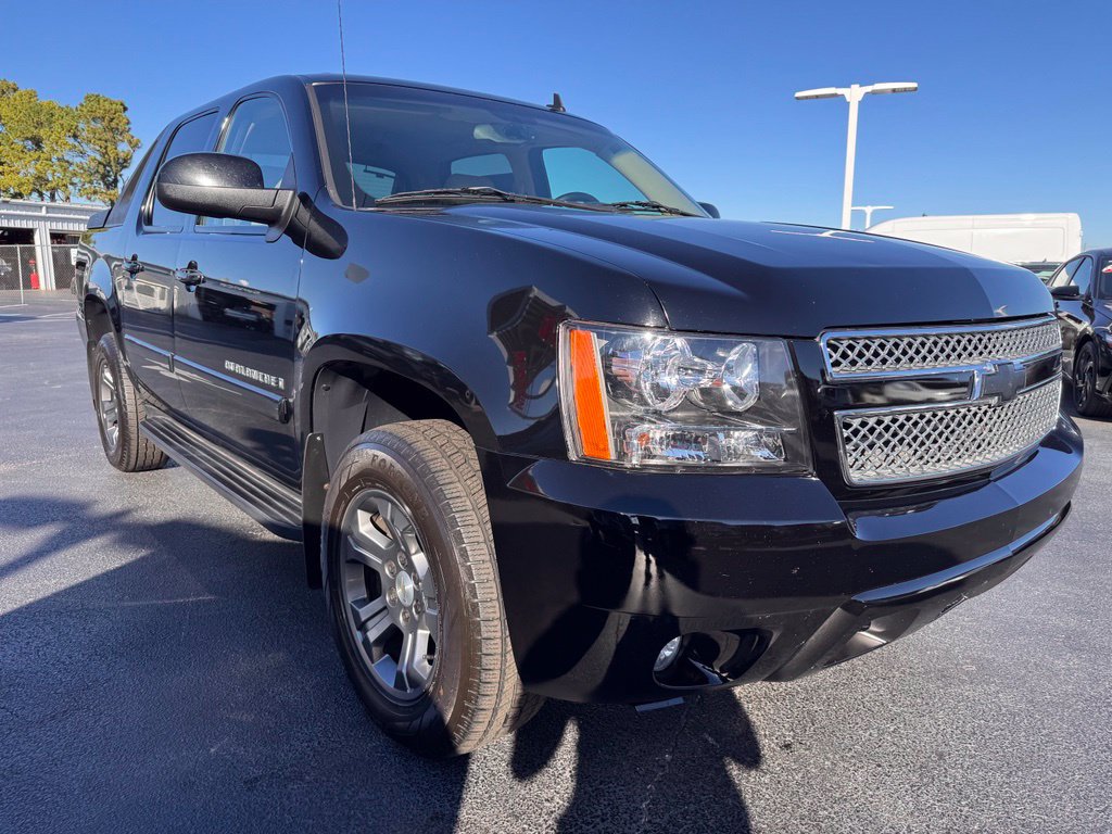 Used 2008 Chevrolet Avalanche LT w/ LT Preferred Equipment Group AWD/4WD image 7